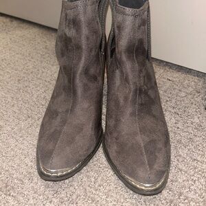 Stylish Gray Women's Ankle Boots